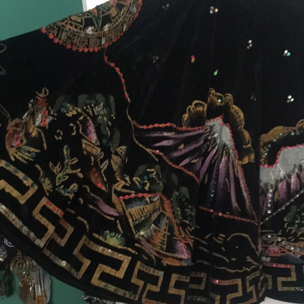 *** SOLD *** Hand Painted Mexican Circle Skirt - Picture 2 of 7